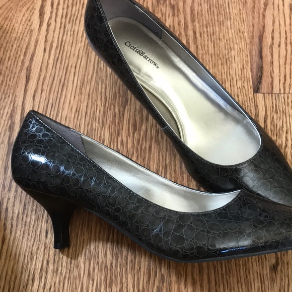 Reptile print gray pumps - Picture 2 of 3